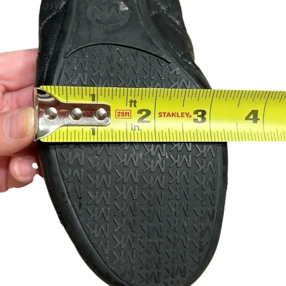 Micheal Kors  shoes,women sz 7, black ballet flats ,MK  metal logo ,quilt look - Picture 10 of 14